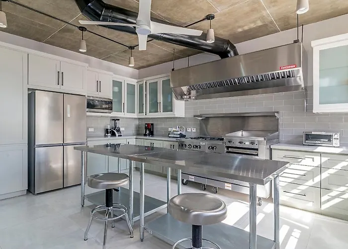 Exquisite Buttonwood Reef 6bdr *